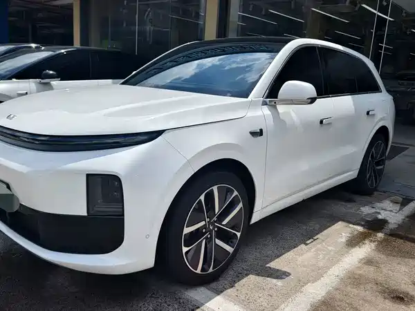 Li Auto L6 2024