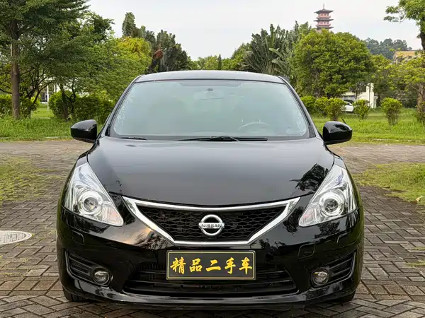 Nissan Tiida 2013