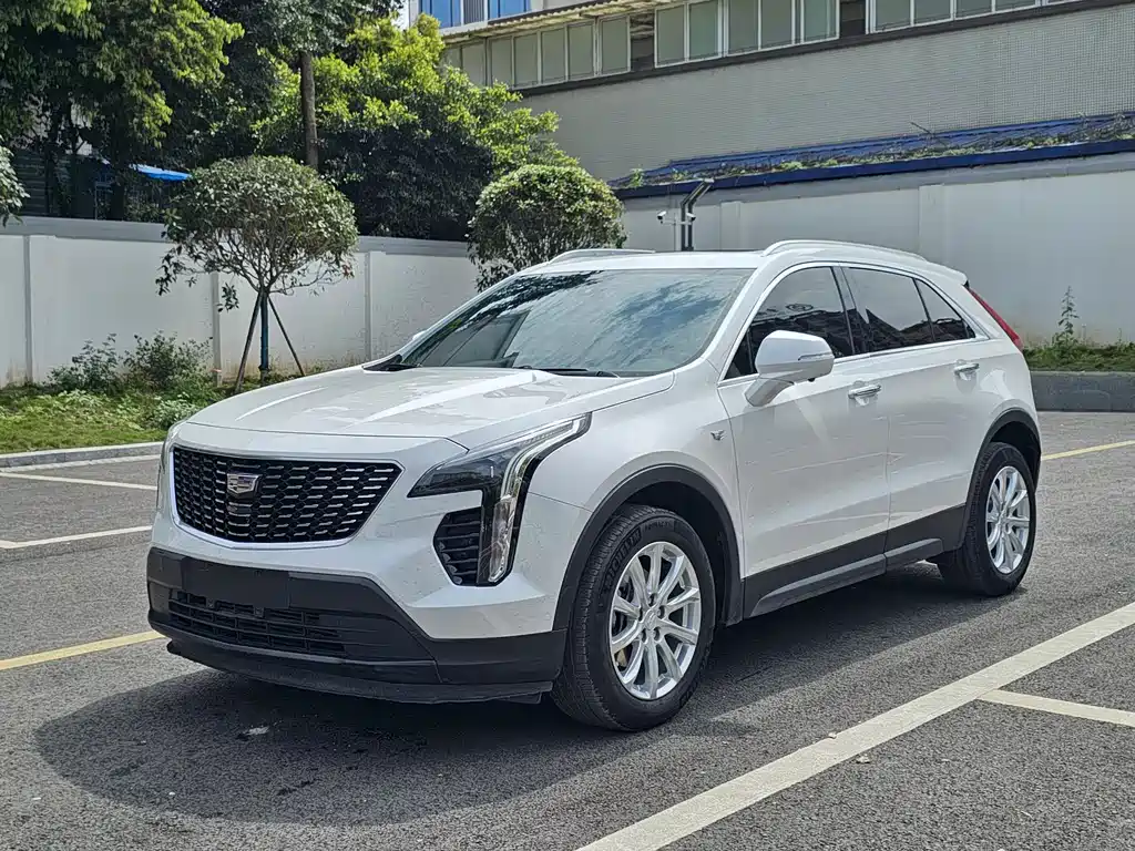 Cadillac XT4 2019 — фото 2