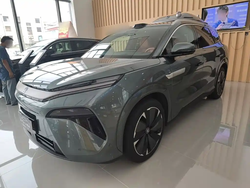 BYD Tang L 2025 — фото 1