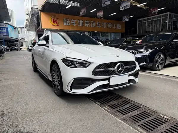 Mercedes-Benz C-Class 2024