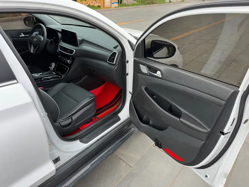 Hyundai Tucson 2019 — фото 19
