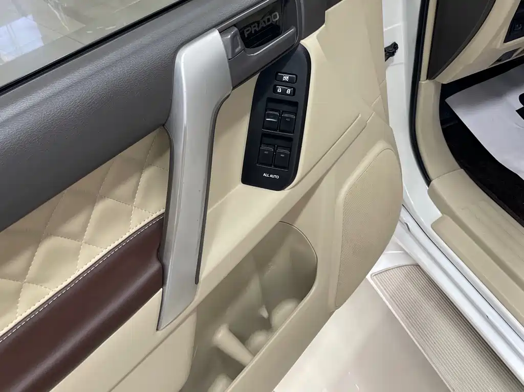 Toyota Prado 2018 — фото 16