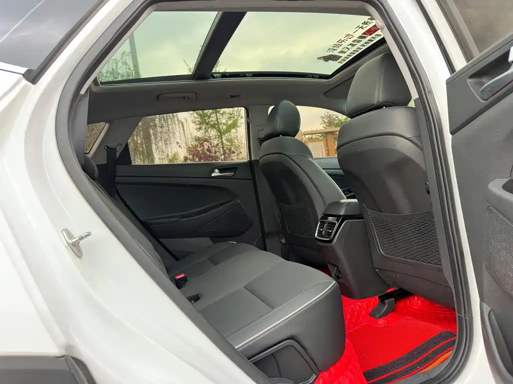 Hyundai Tucson 2019 — фото 17