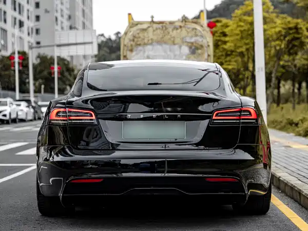 Tesla Model S 2023