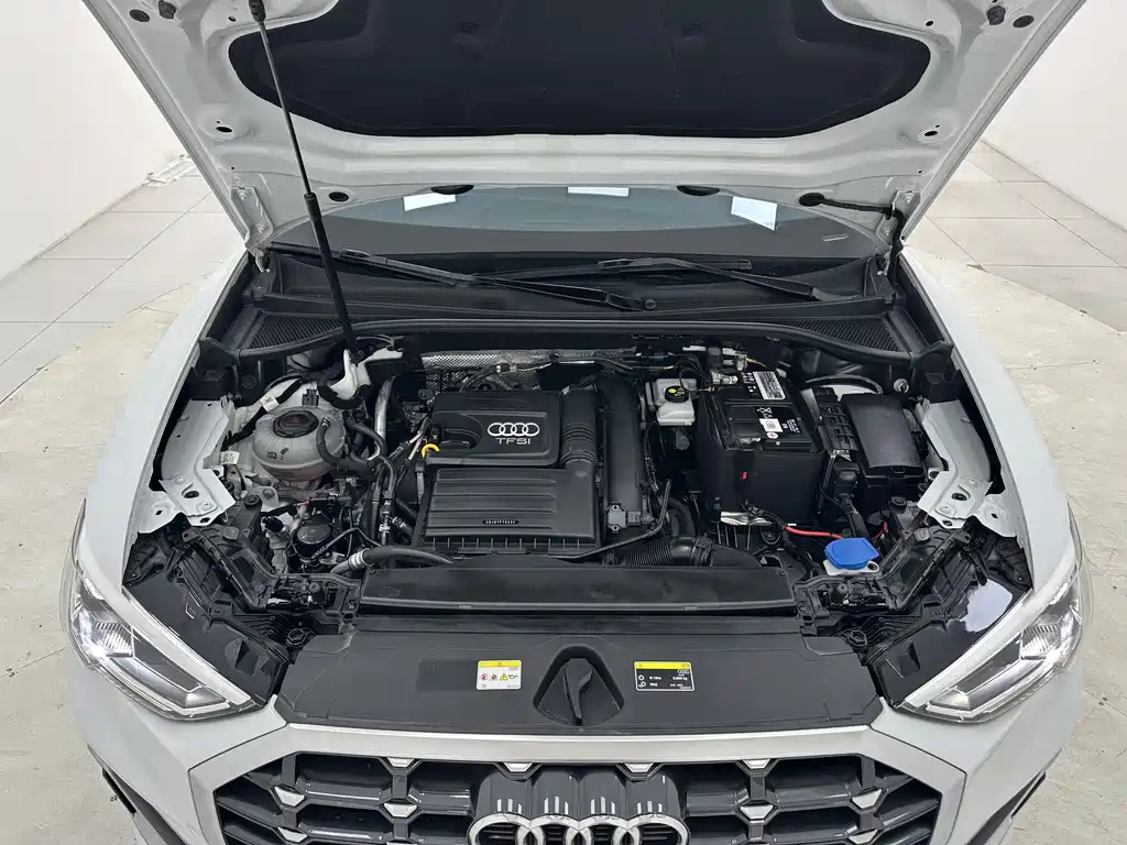 Audi Q3 2023 — фото 18