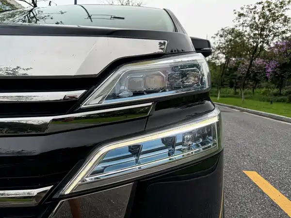Toyota Vellfire 2020