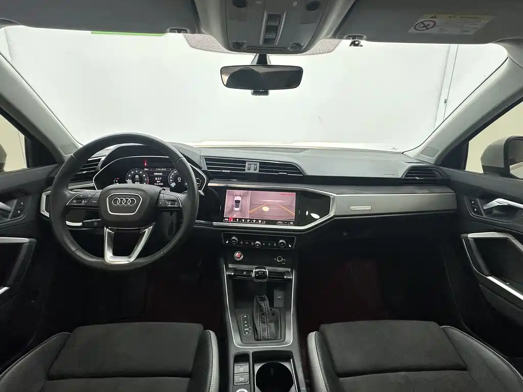 Audi Q3 2023 — фото 10
