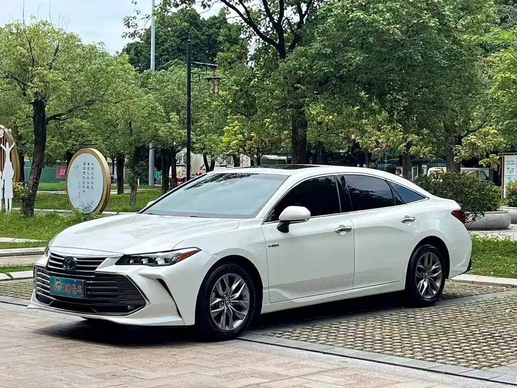 Toyota Avalon 2020 — фото 1