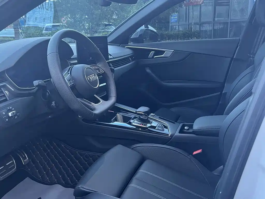 Audi A4L 2024