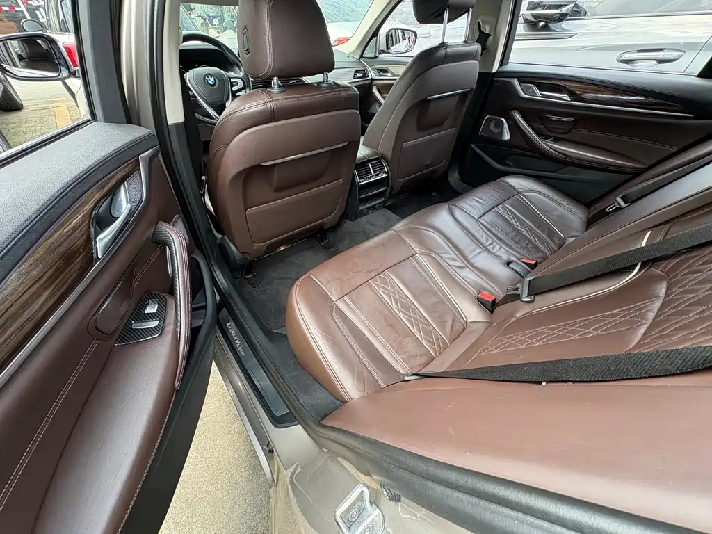 BMW 5 Series 2019