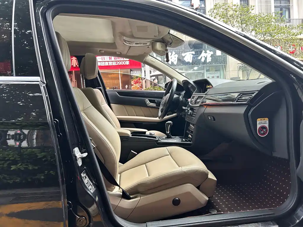 Mercedes-Benz E-Class 2012