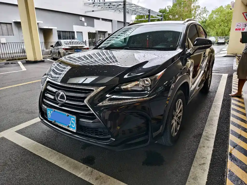 Lexus NX 2016 — фото 1