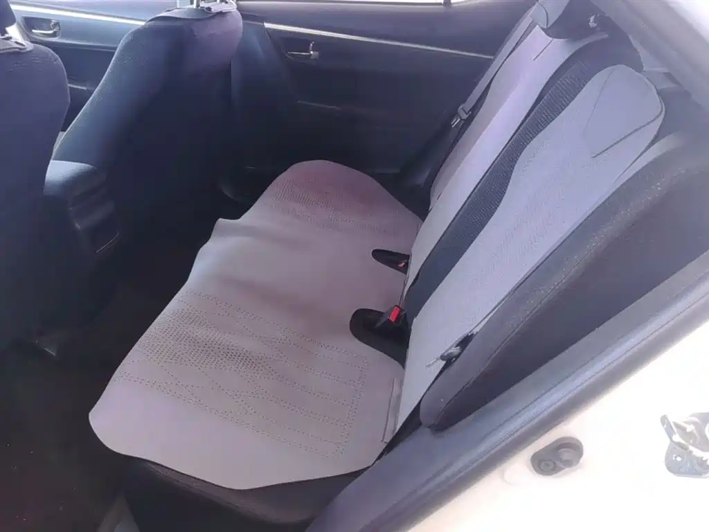 Toyota Corolla 2017 — фото 17