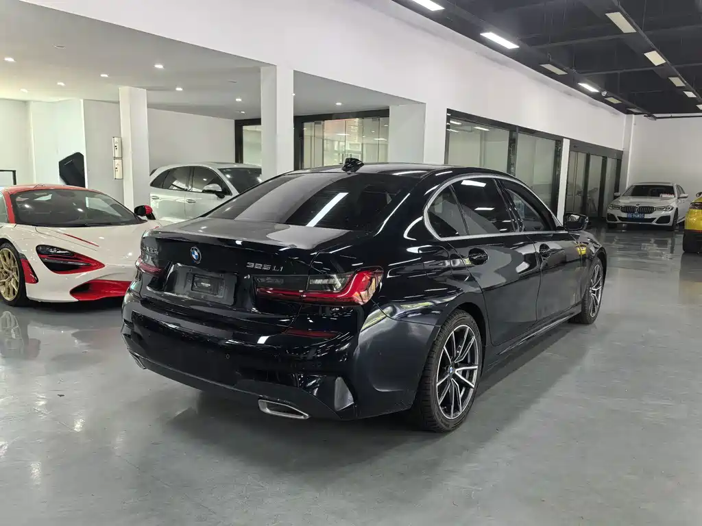 BMW 3 Series 2022