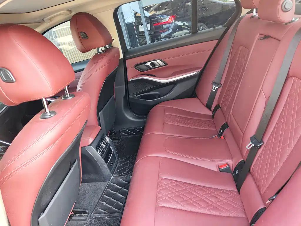 BMW 3 Series 2022 — фото 12