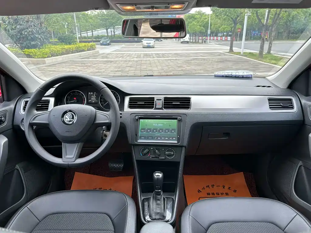 Skoda Rapid Spaceback 2017 — фото 6