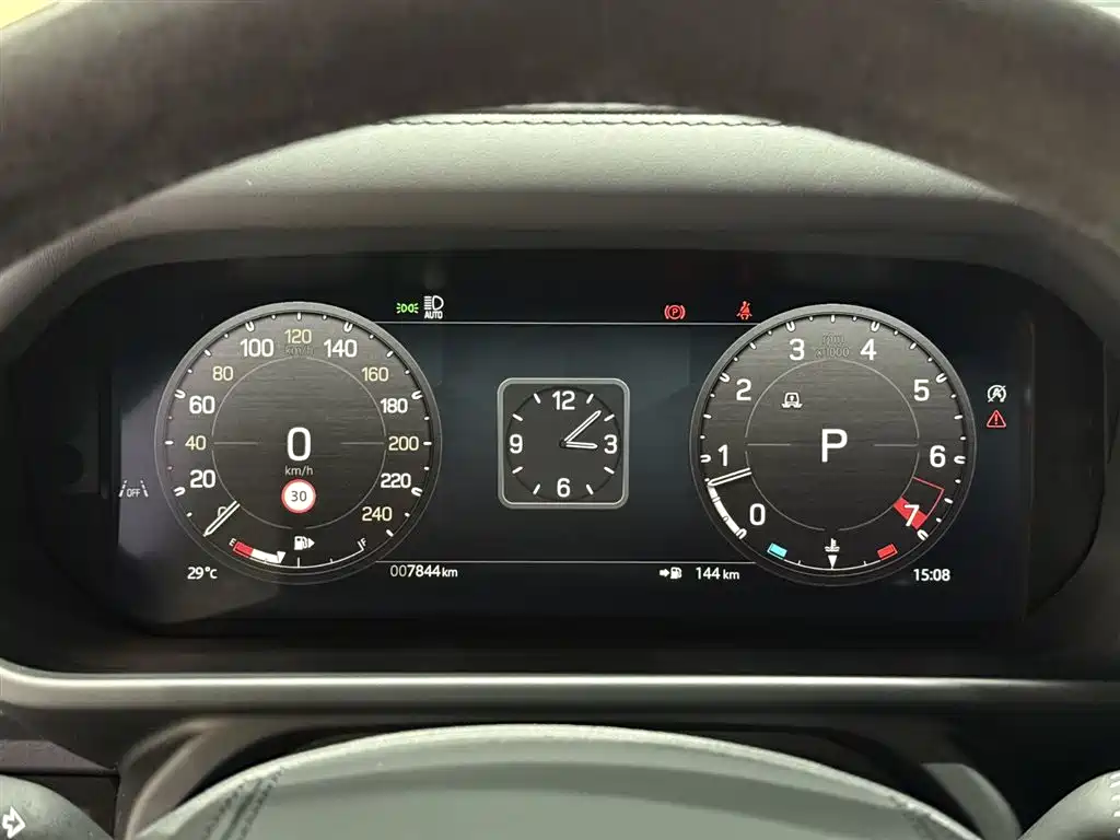 Land Rover Defender 2024 — фото 17