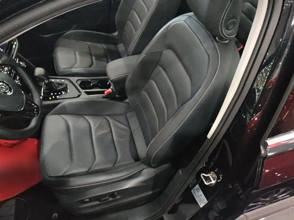 Volkswagen Tiguan L 2020 — фото 15