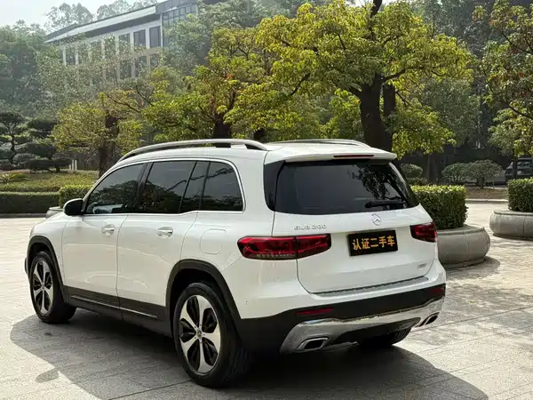 Mercedes-Benz GLB 2021