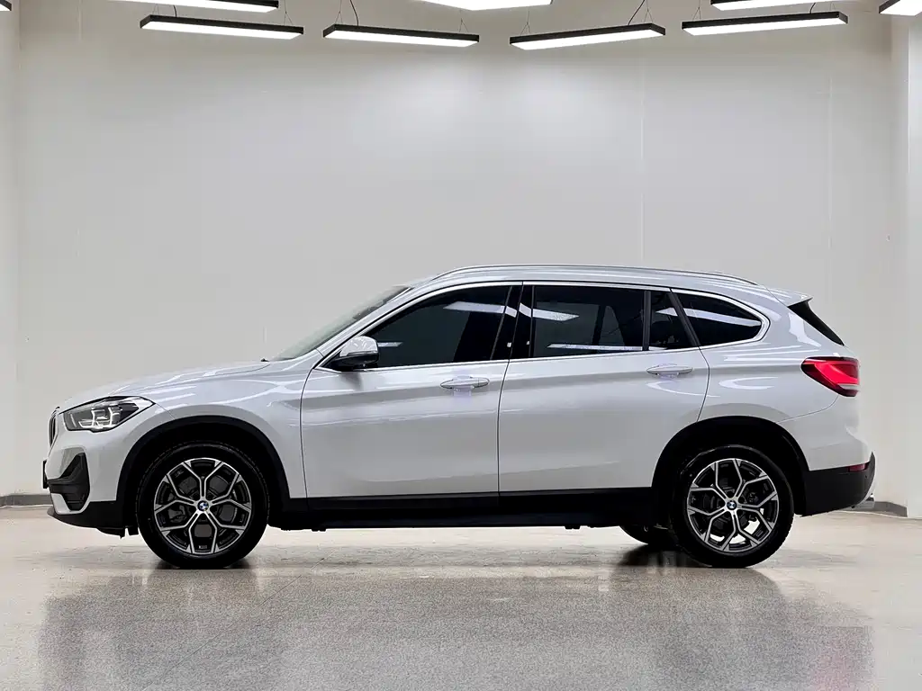 BMW X1 2022 — фото 10