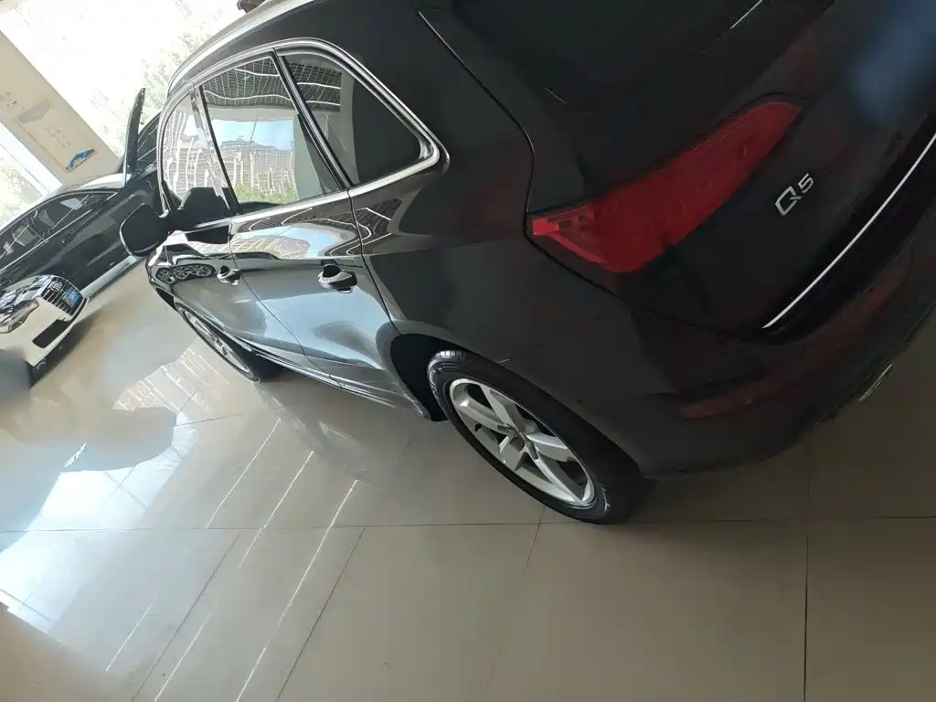 Audi Q5 2018 — фото 11