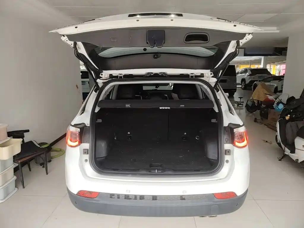 Jeep Compass 2020 — фото 9