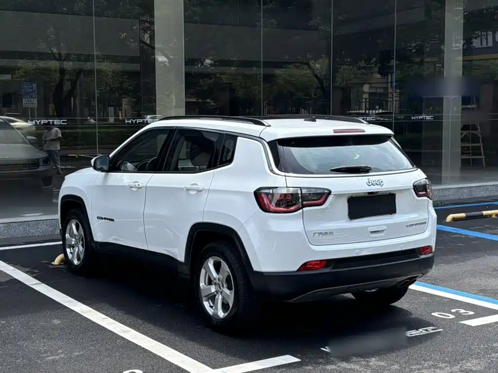 Jeep Compass 2020 — фото 23