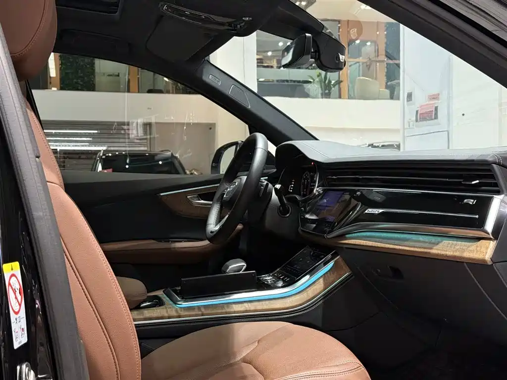 Audi Q7 2025 — фото 22