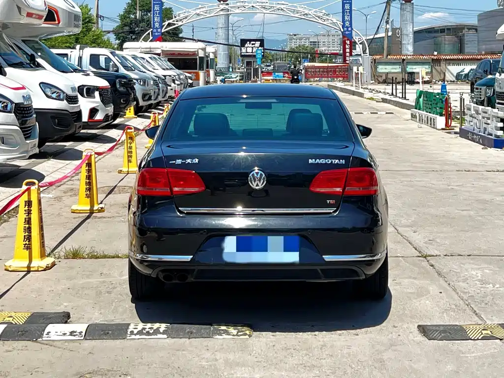 Volkswagen Magotan 2014