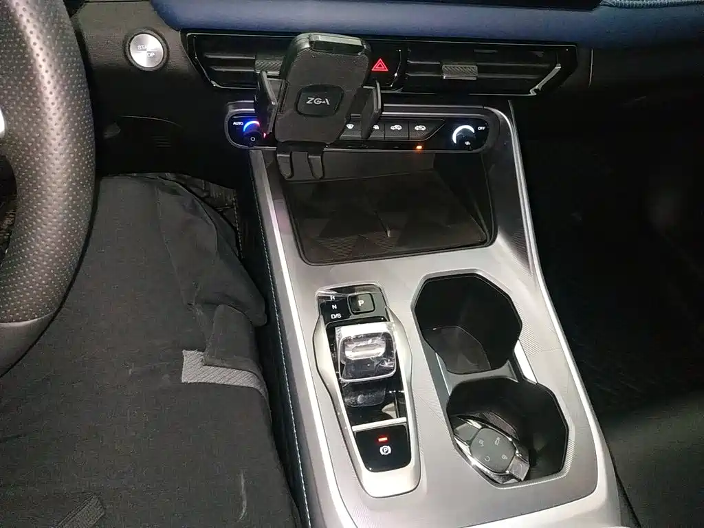 GAC Trumpchi GS3 2025 — фото 14