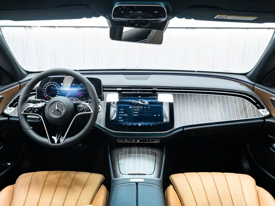Mercedes-Benz E-Class 2025 — фото 13