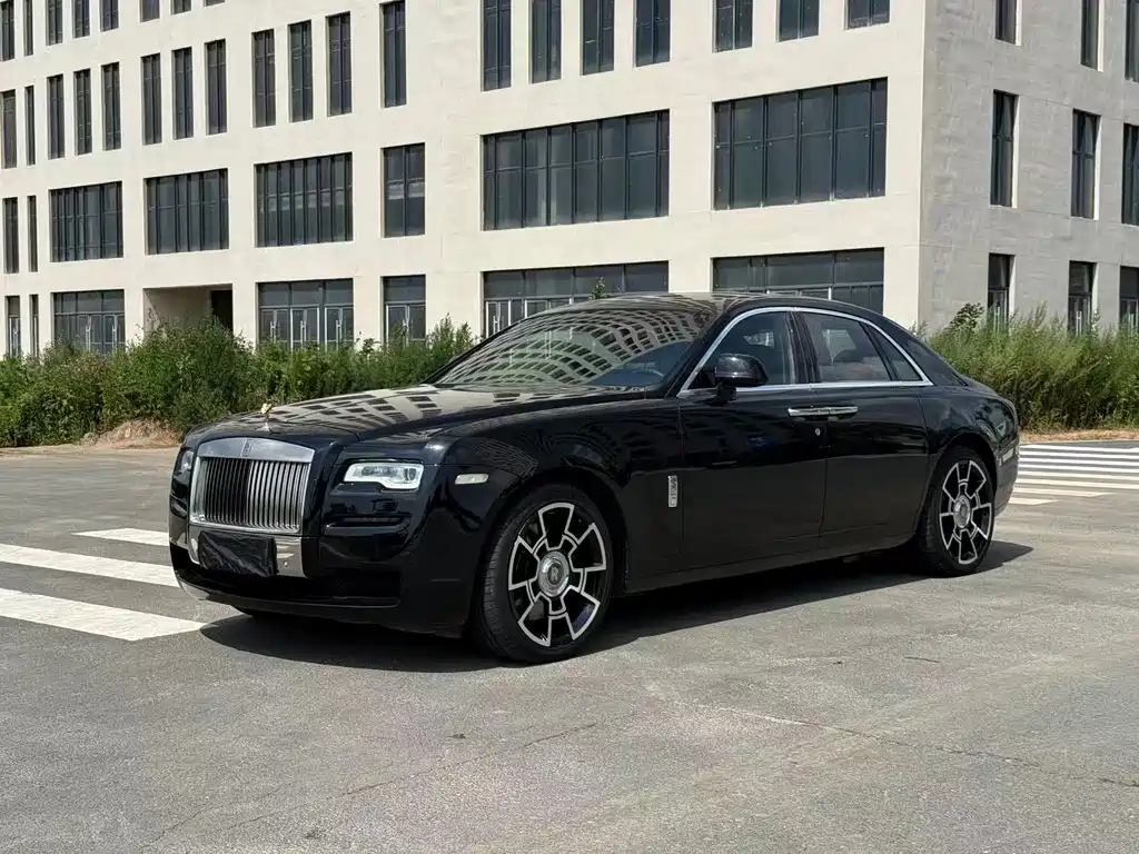 Rolls-Royce Ghost 2013 — фото 2