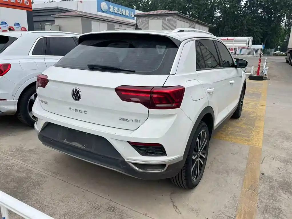Volkswagen T-Roc 2022 — фото 9
