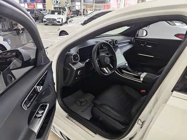 Mercedes-Benz C-Class 2022