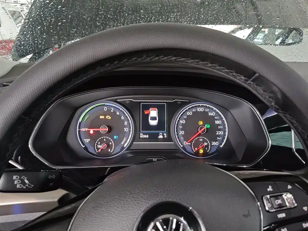 Volkswagen Passat PHEV 2019 — фото 12