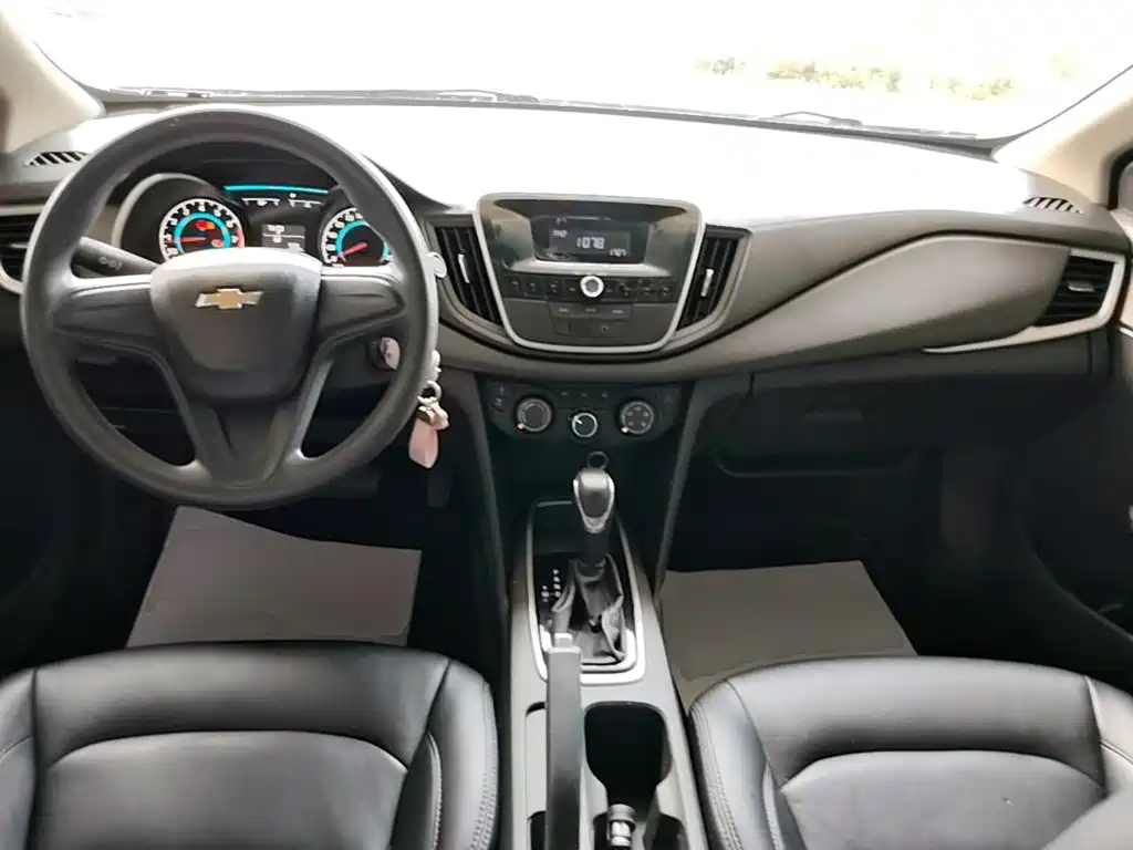 Chevrolet Cavalier 2019 — фото 10