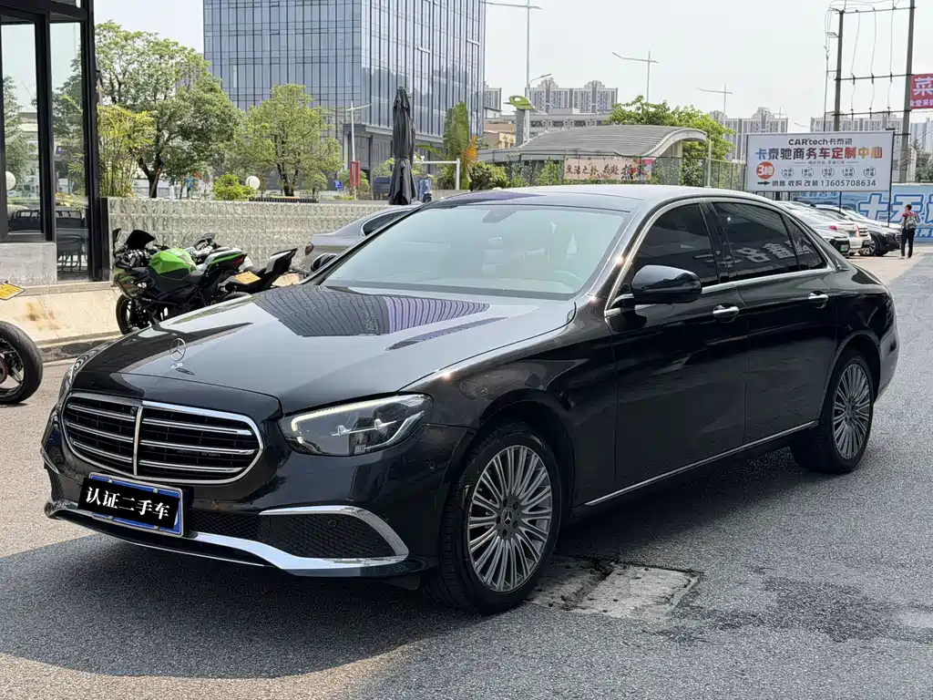 Mercedes-Benz E-Class 2022 — фото 1