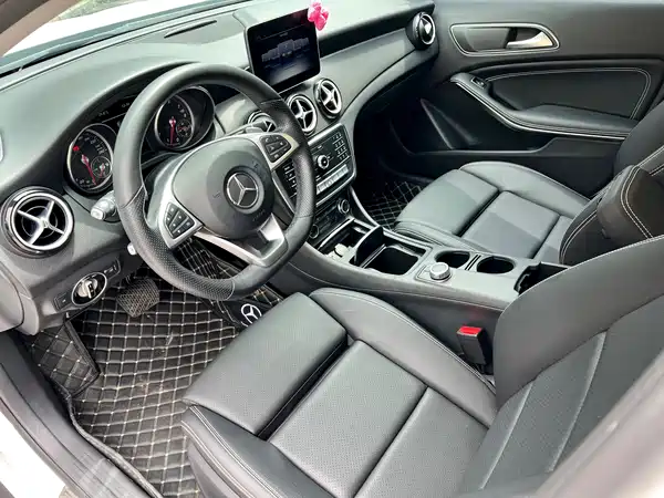 Mercedes-Benz GLA 2019