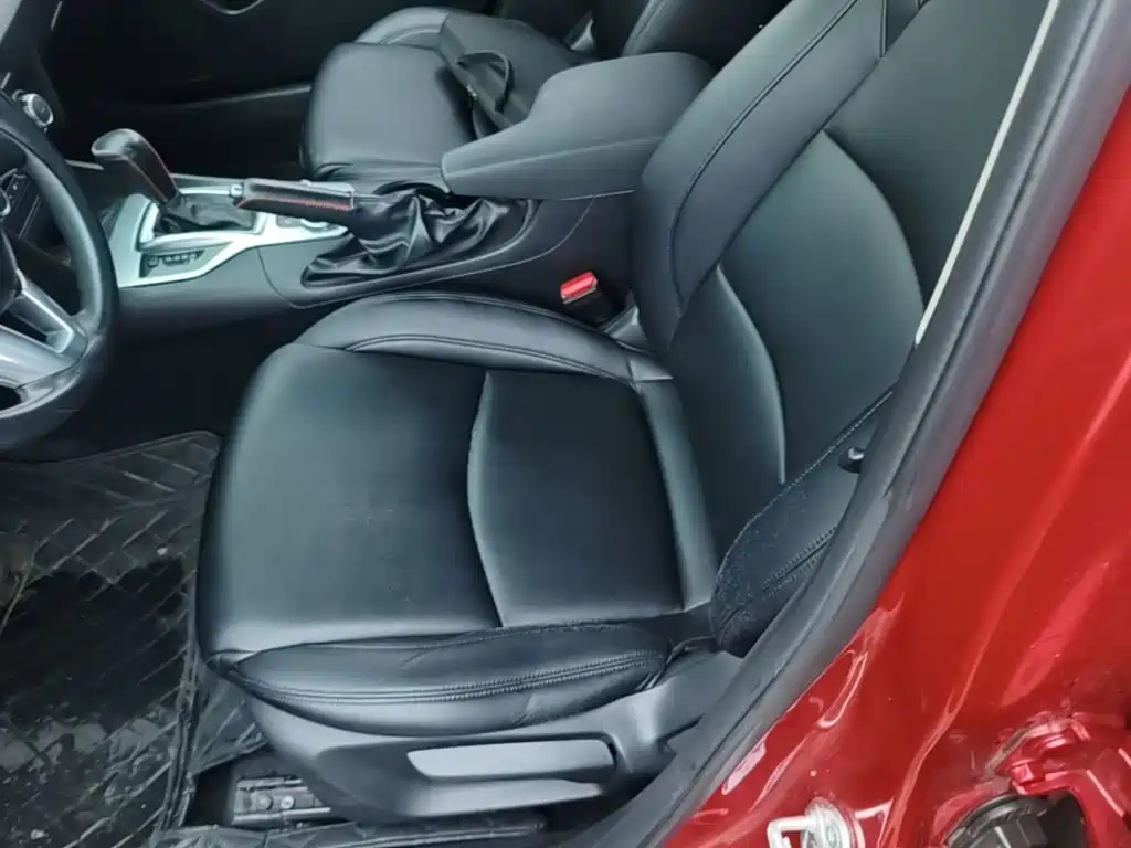 Mazda 3 Axela 2016 — фото 15