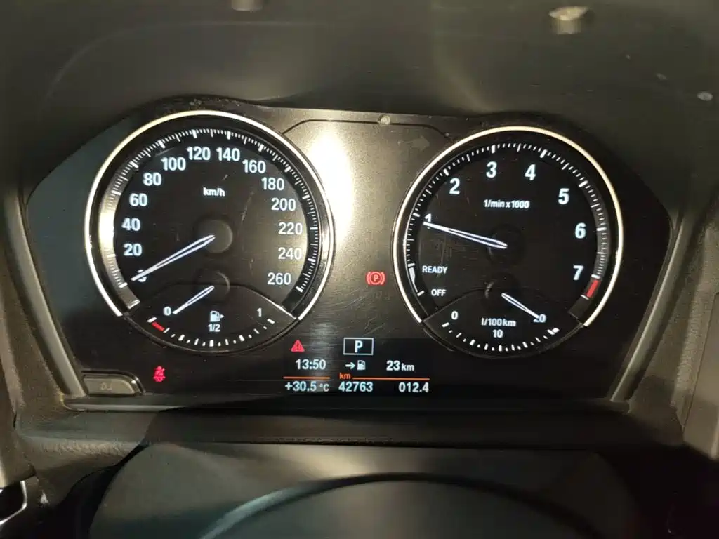 BMW 1 Series 2020 — фото 12