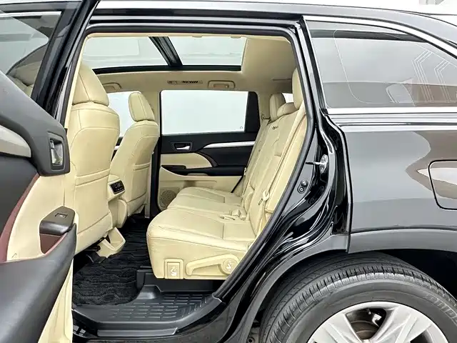 Toyota Highlander 2018 — фото 14