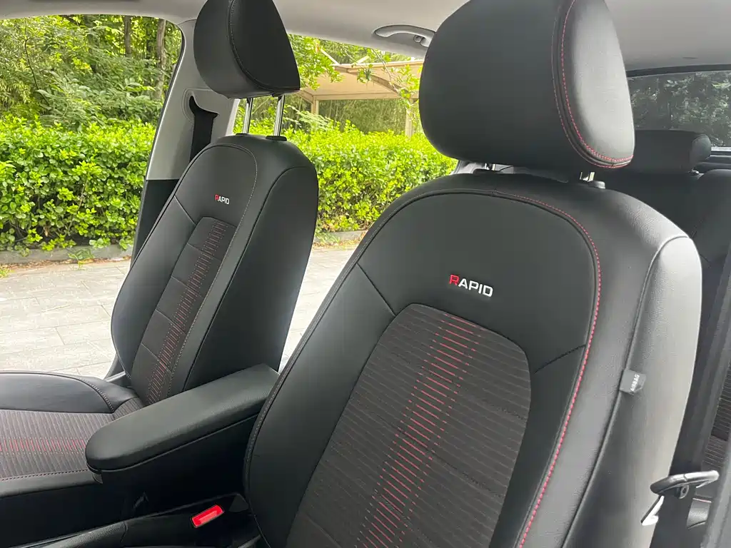 Skoda Rapid Spaceback 2019 — фото 20
