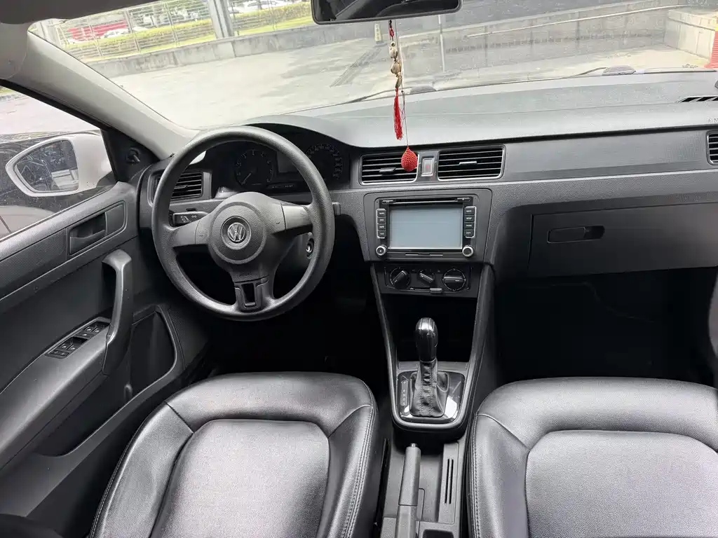 Volkswagen Santana 2013
