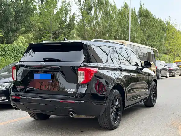 Ford Explorer 2022