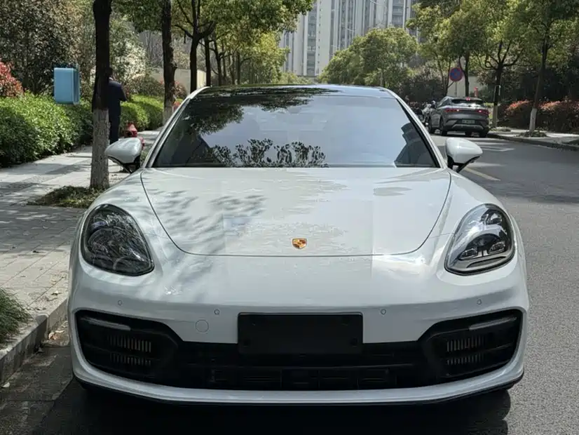 Porsche Panamera 2021 — фото 2