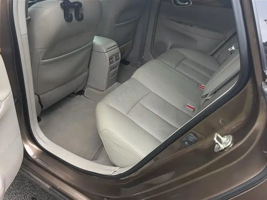 Nissan Sylphy 2015 — фото 11