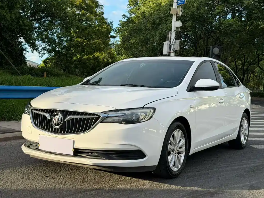 Buick Excelle GT 2021 — фото 1