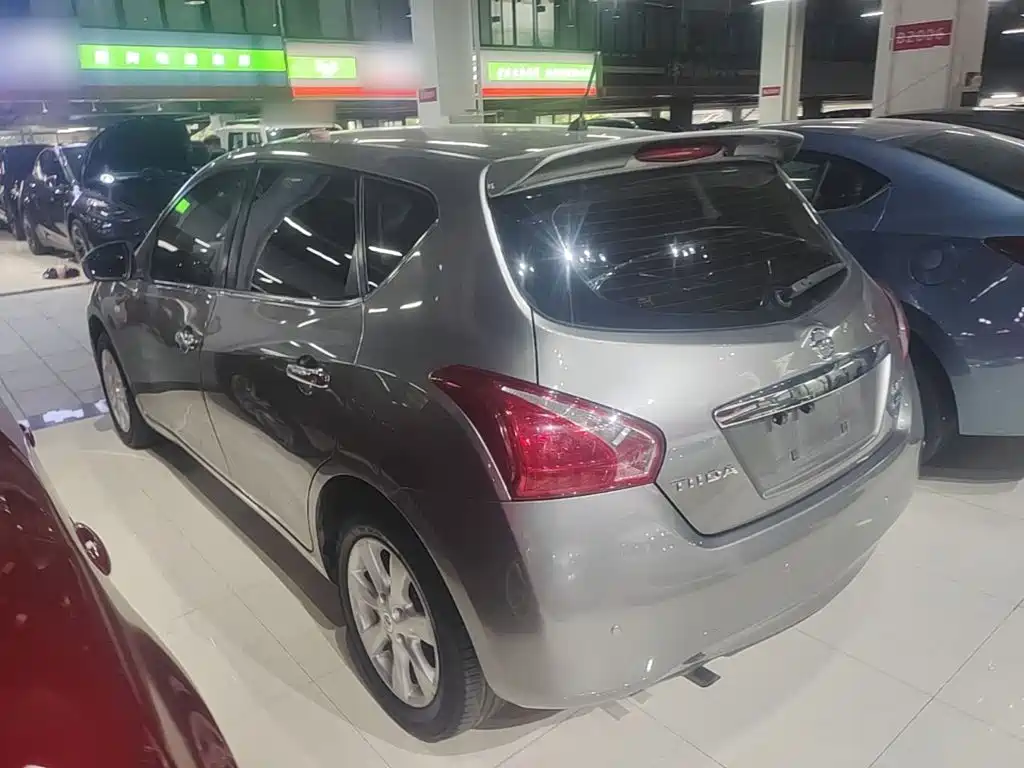 Nissan Tiida 2015 — фото 5