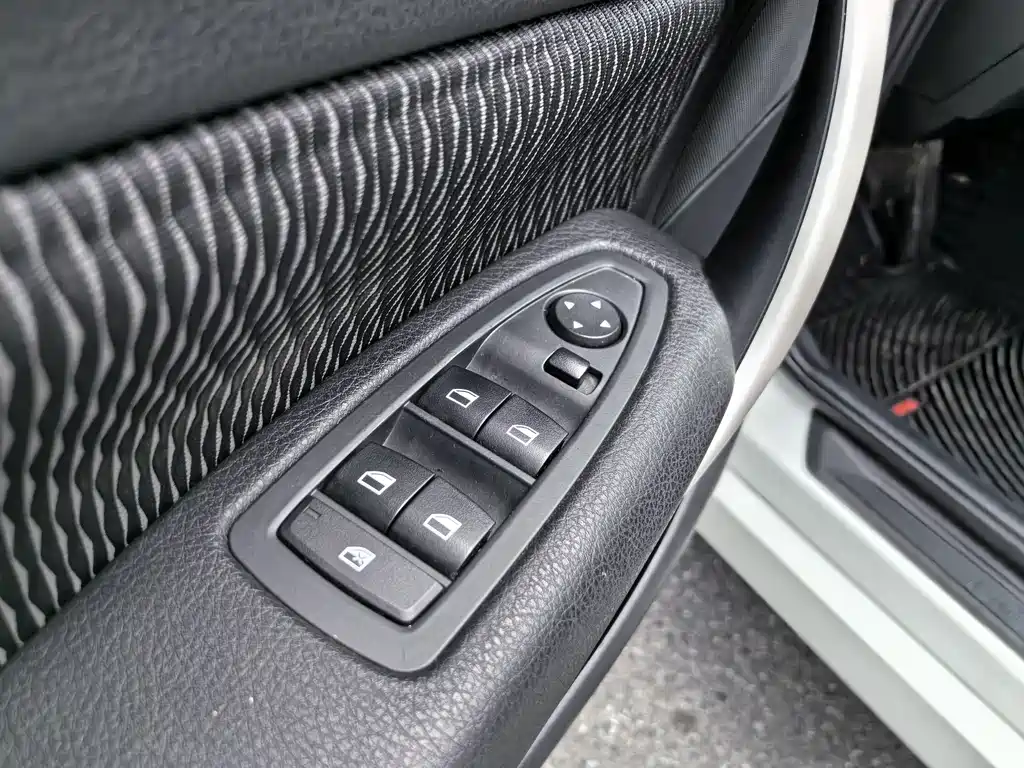 BMW 1 Series 2014 — фото 20